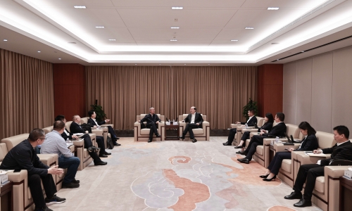 中國農(nóng)業(yè)銀行浙江省分行黨委委員、副行長屠煜林蒞臨桐昆調(diào)研