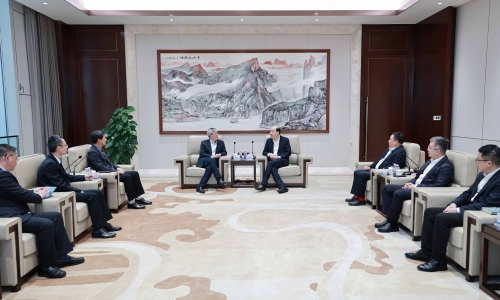 中控科技集團創(chuàng)始人褚健一行到訪桐昆