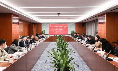 云南省就業(yè)局局長劉國彬蒞臨桐昆調研指導
